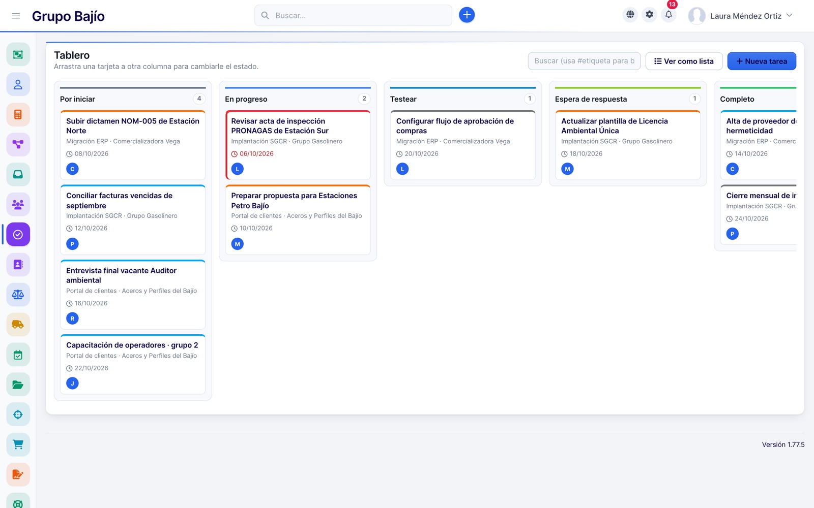 Tablero kanban de tareas por estado con responsables y fechas